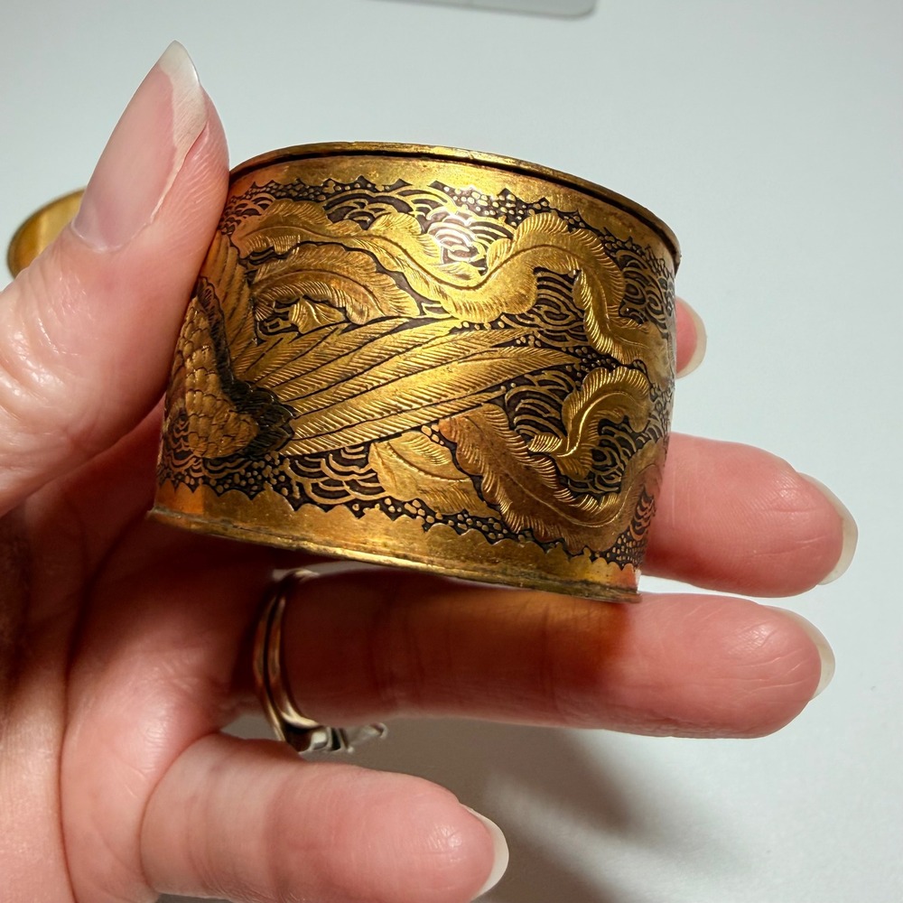 Vintage Gold Tone Etched Phoenix Dragon Napkin Rings Set of 2 Chinoiserie Decor - Picture 9 of 13